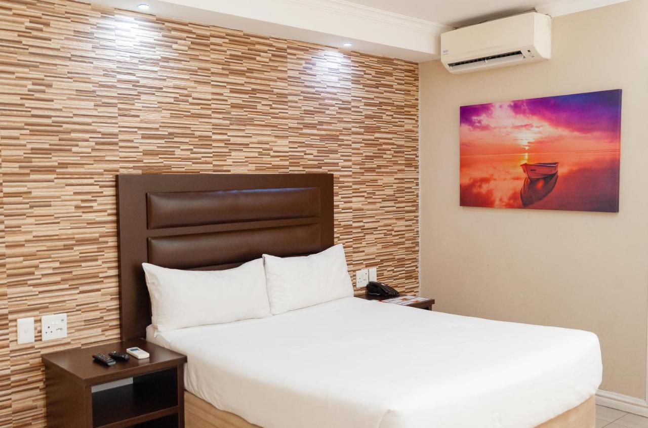 Bayside Hotel 100 Pixley Kaseme Street เดอร์บัน ภายนอก รูปภาพ