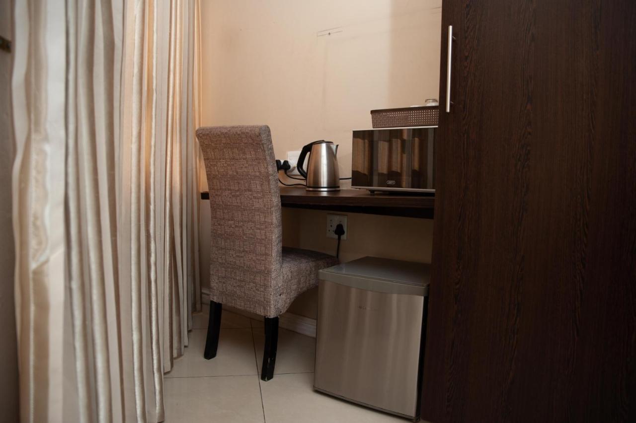 Bayside Hotel 100 Pixley Kaseme Street เดอร์บัน ภายนอก รูปภาพ